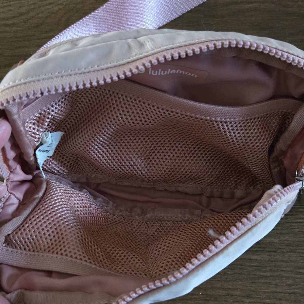 lululemon athletica Dusty Pink Crossbody Belt Bag - Picture 3 of 4